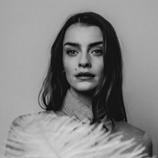 美少女光身体裸体露阴沟
